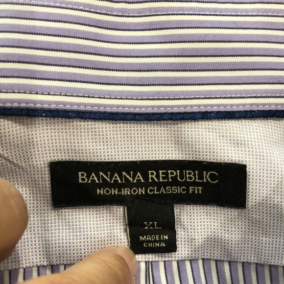 Like new! - BANANA REPUBLiC Non-Iron Classic Fit 100% Cotton Button Down Shirt - Picture 2 of 10